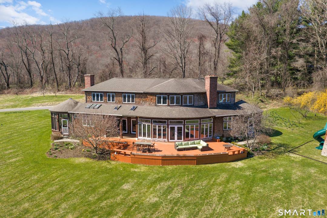 Two Houses, One Kent Hollow Compound 15.