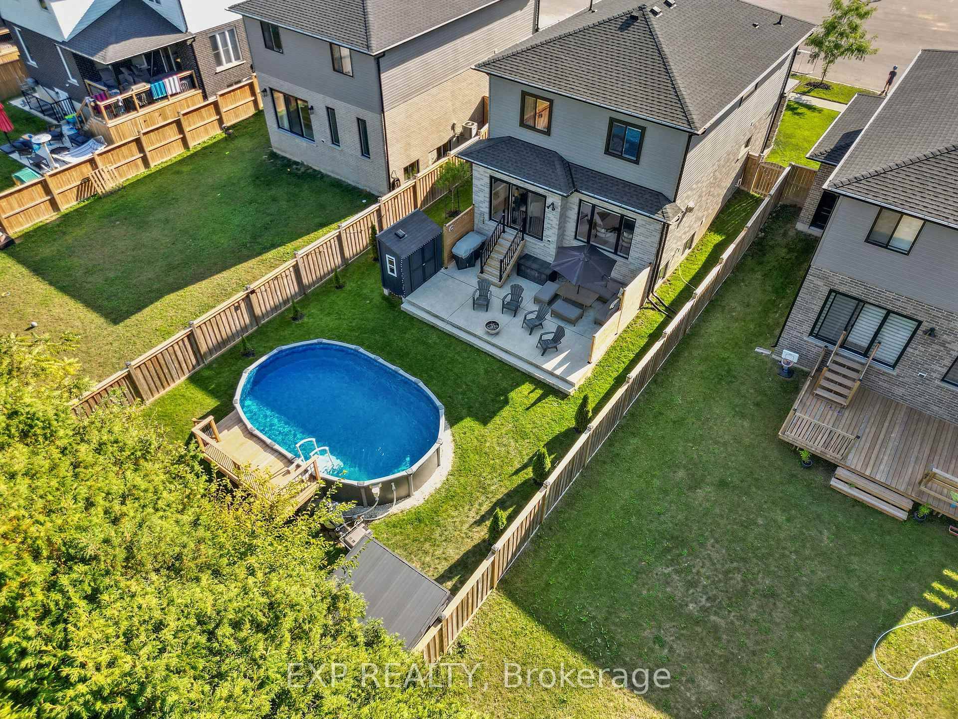 Set on a premium court lot with a backyard oasis backing onto mature cedars and greenspace with no rear neighbours, this move in ready family home blends modern finishes with ...