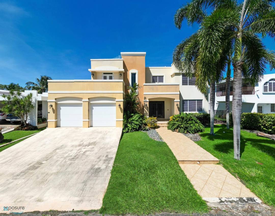 CALLE PASEO FLAMBOYAN House Aguadilla