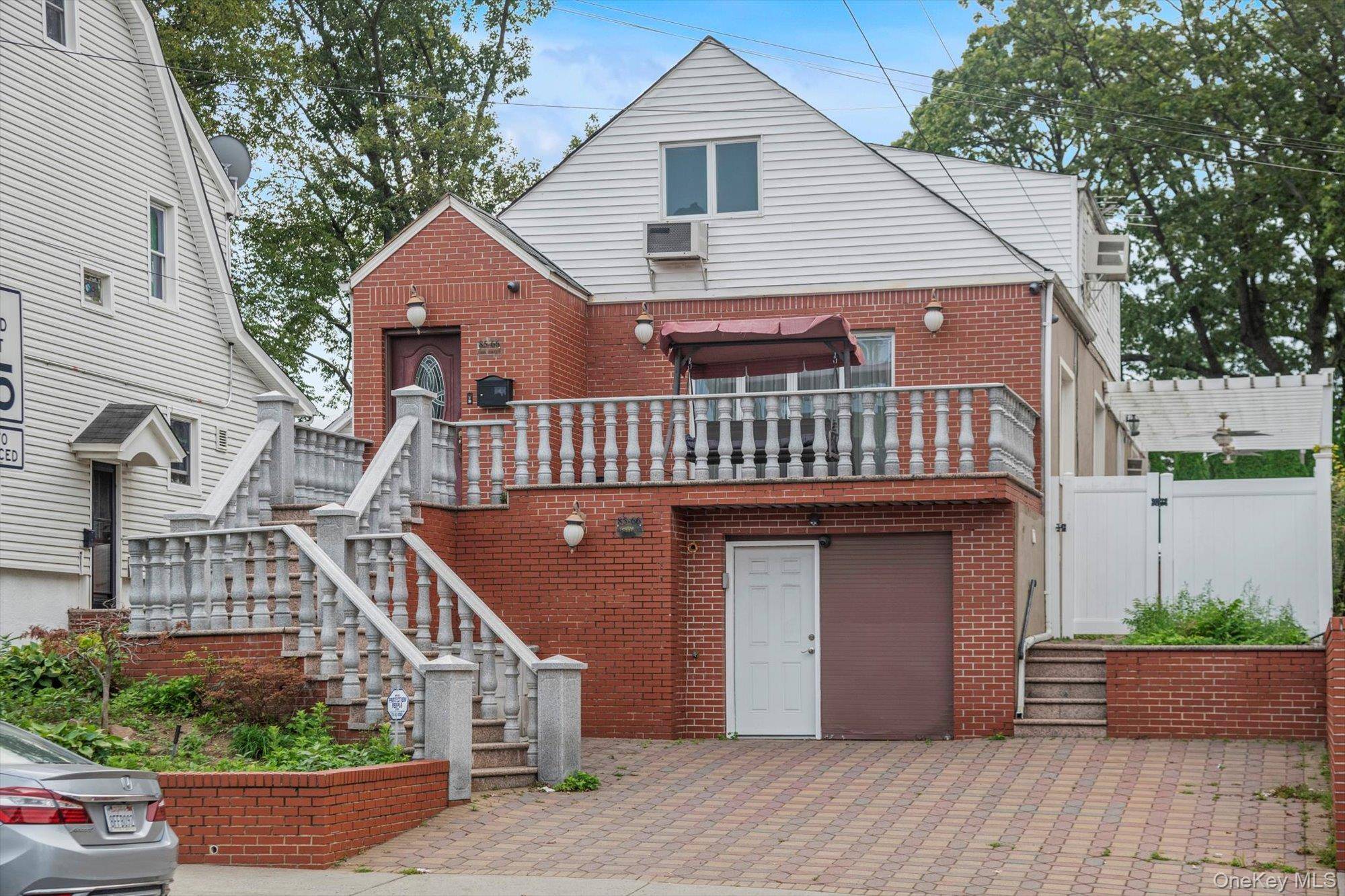 Luxury House for Rent Hollis Beautiful oversized house oversized, sun filled 5 bedroom, 3 bathroom residence with a finished basement, large backyard, and private parking for two cars.