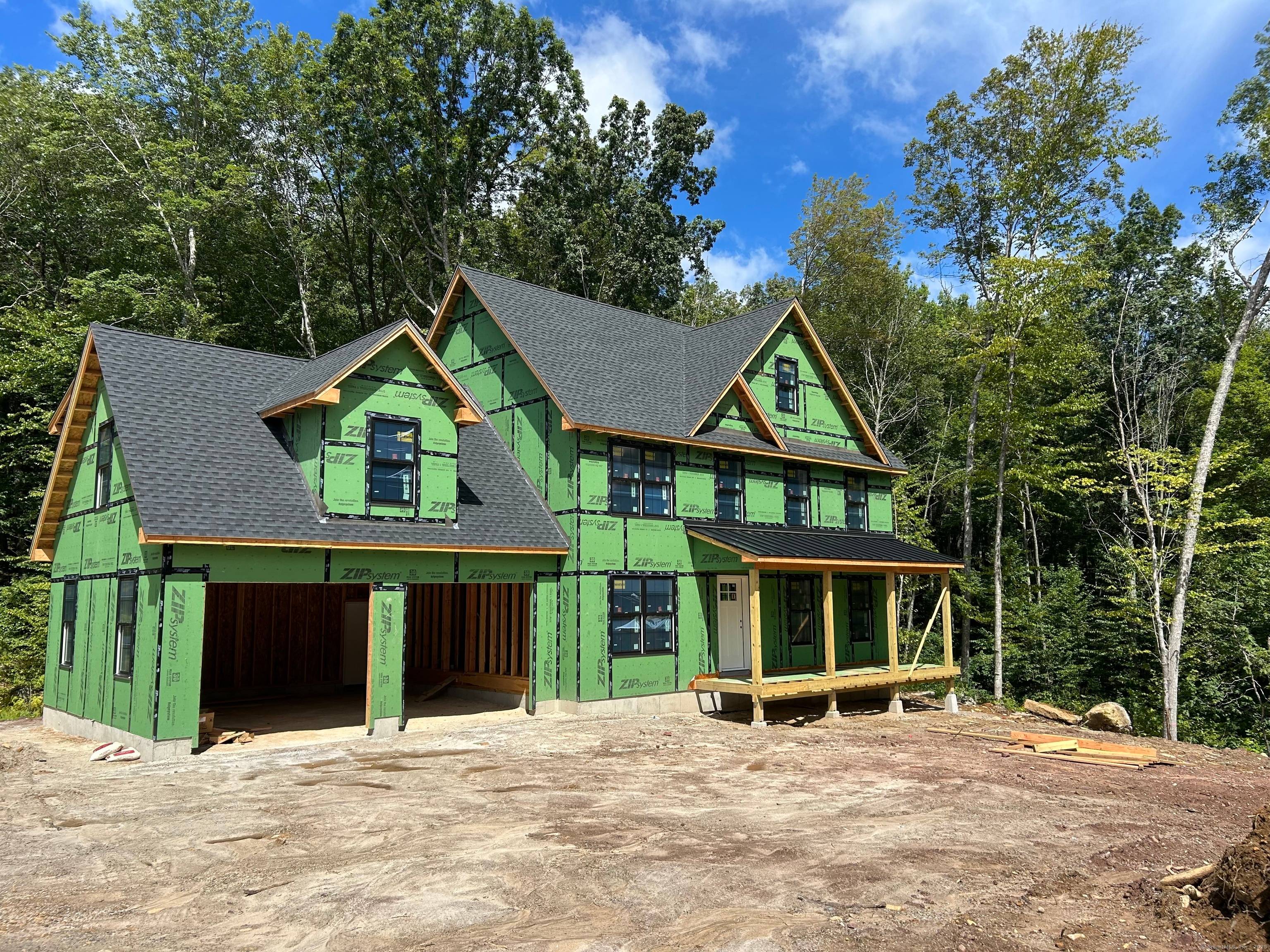 Welcome to Your Dream Home in Tolland, CT !