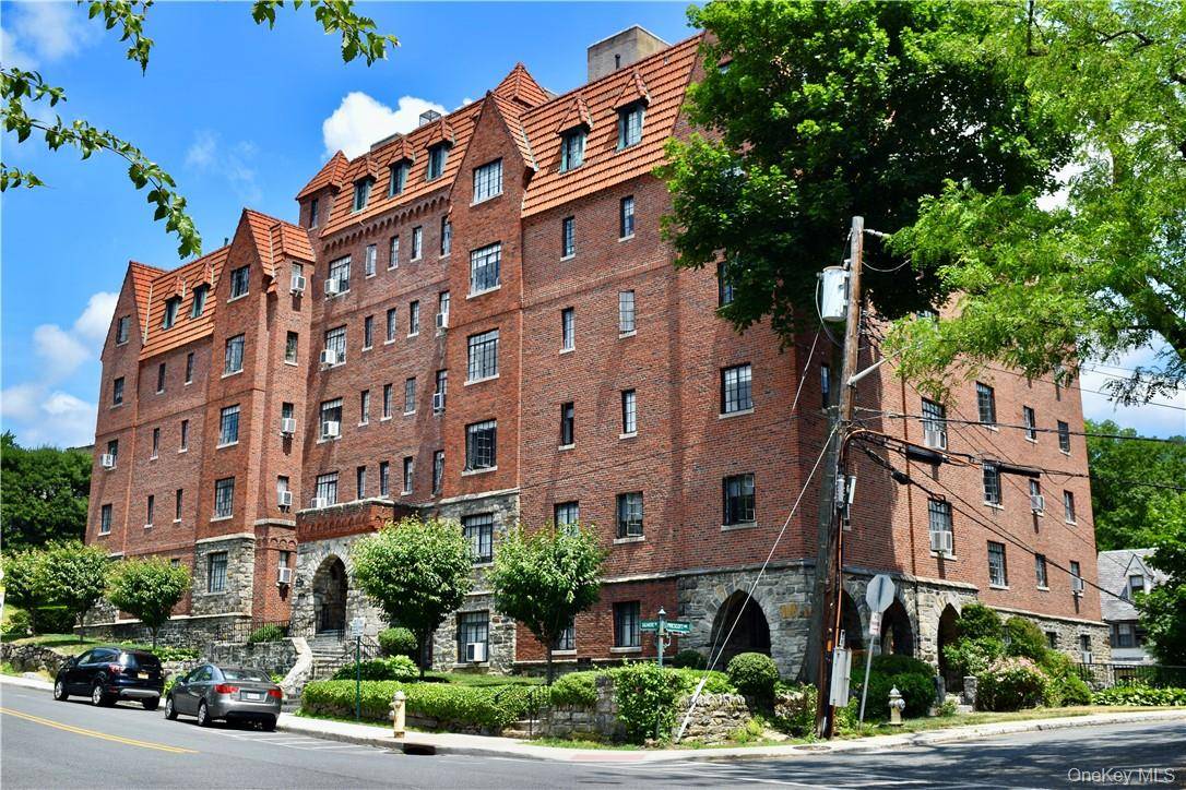 Rare two bed, two bath, sun filled, prewar apartment in the heart of the Bronxville Schools district, offering a remarkable blend of urban lifestyle and the classic suburban charm of ...