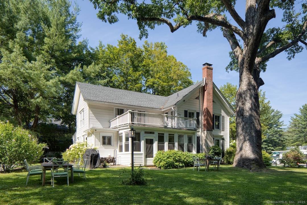 This renovated 4 Bedroom, 4 Bath home brings you to the heart of Salisbury.