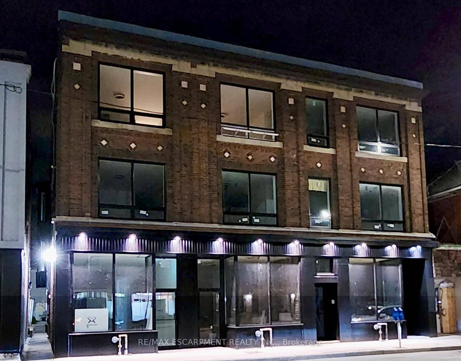 Welcome to the Barton Village Lofts, your luxury home located in the heart of Barton Village one of Hamilton's most walkable and rapidly revitalizing districts.