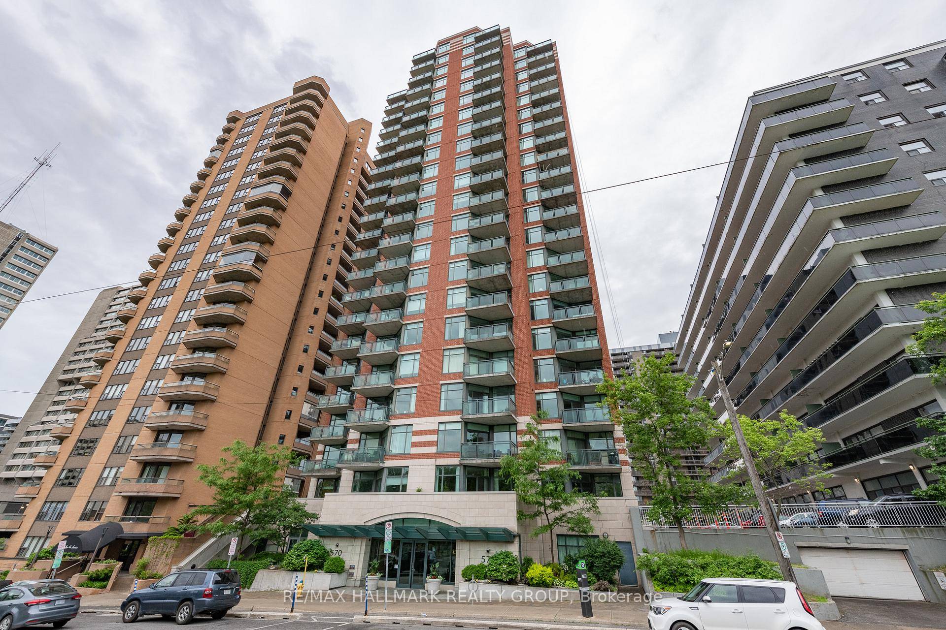 Imagine waking up each day surrounded by the vibrant energy of Centre Town Ottawa, where urban convenience meets natural beauty.