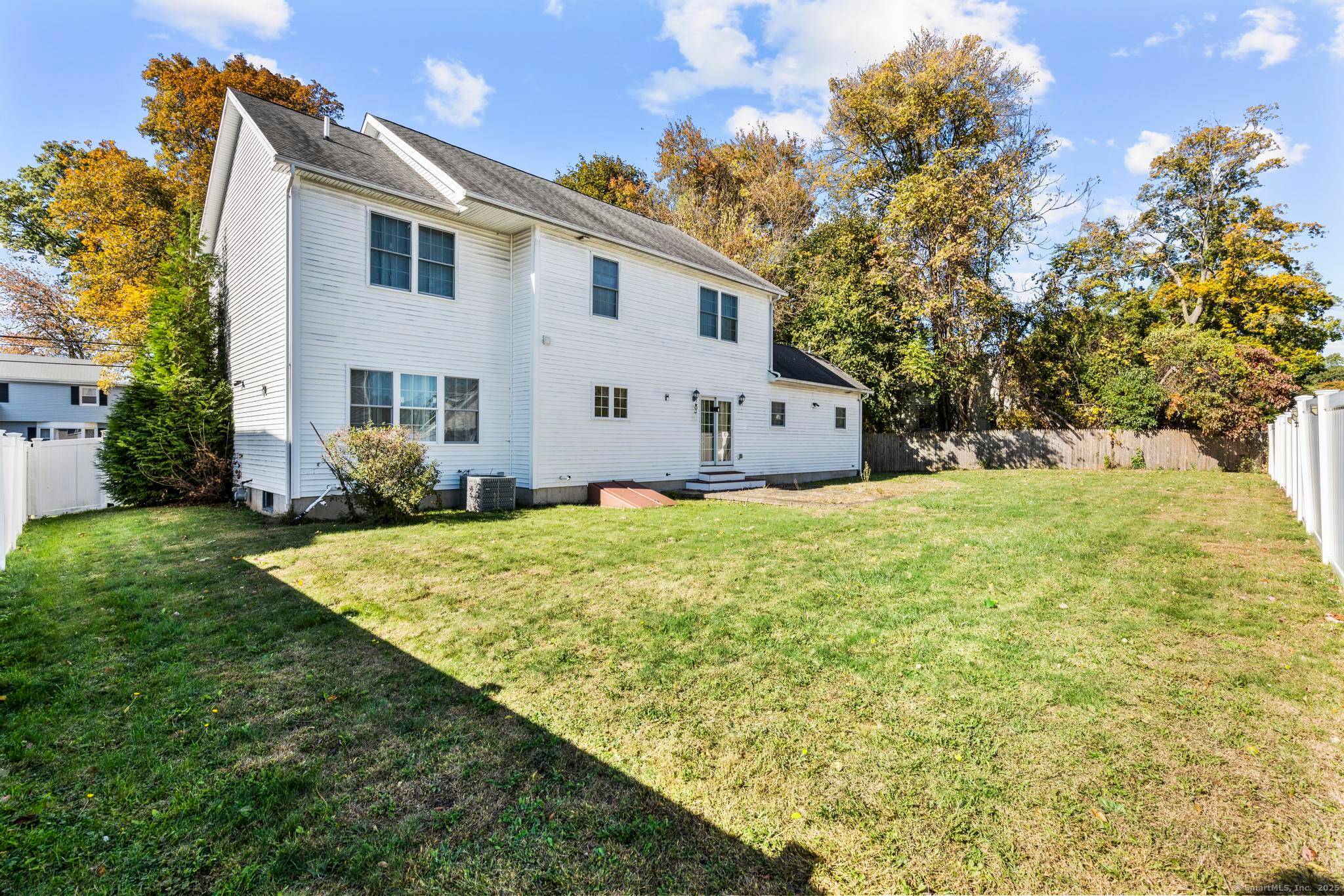 Welcome to this exquisite 5 bedroom, 3.