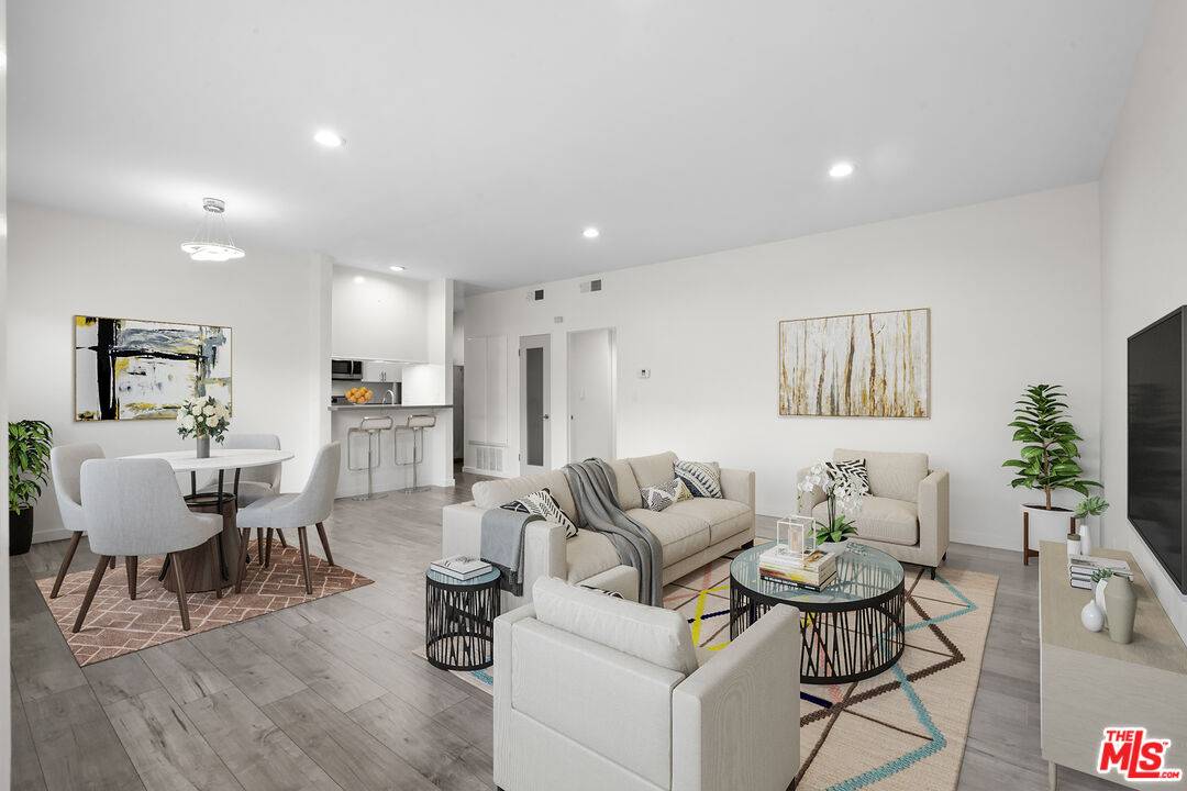 424 S Westmoreland Ave 2BR La
