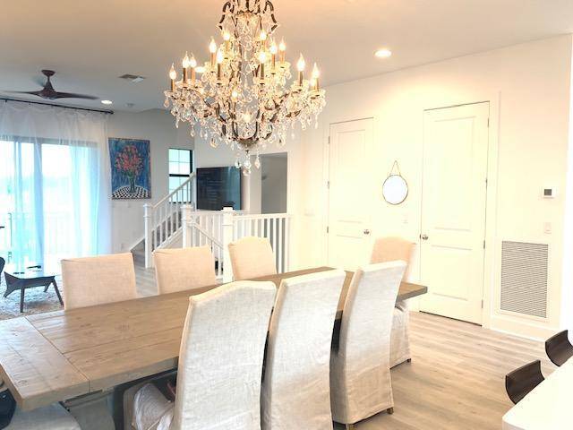 TRUE 4 bedrooms townhome facing lake.