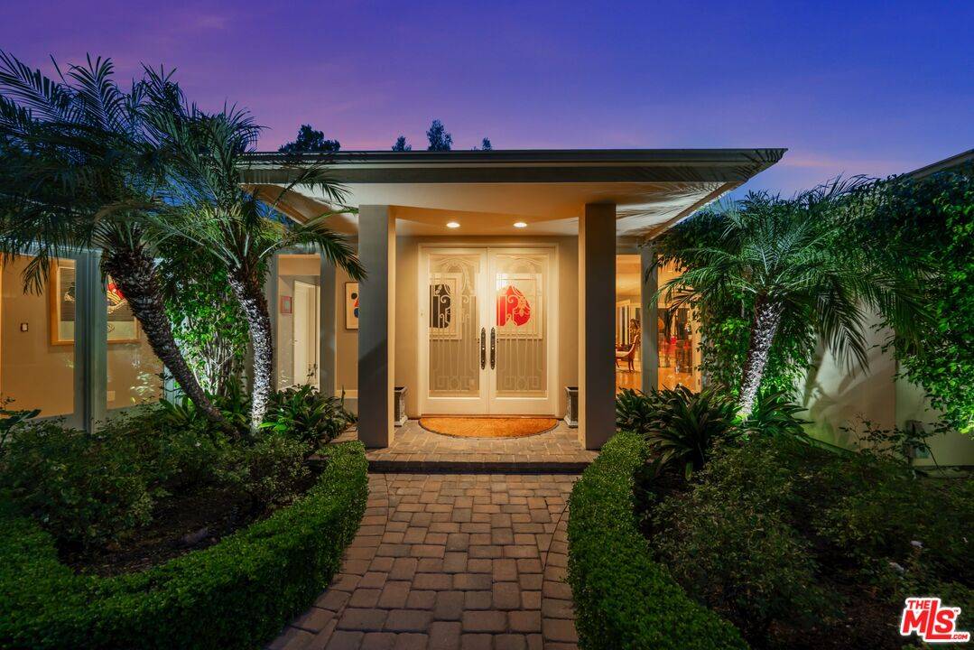 1457   Claridge Dr 3BR Beverly Hills Post Office | B.H.P.O. La