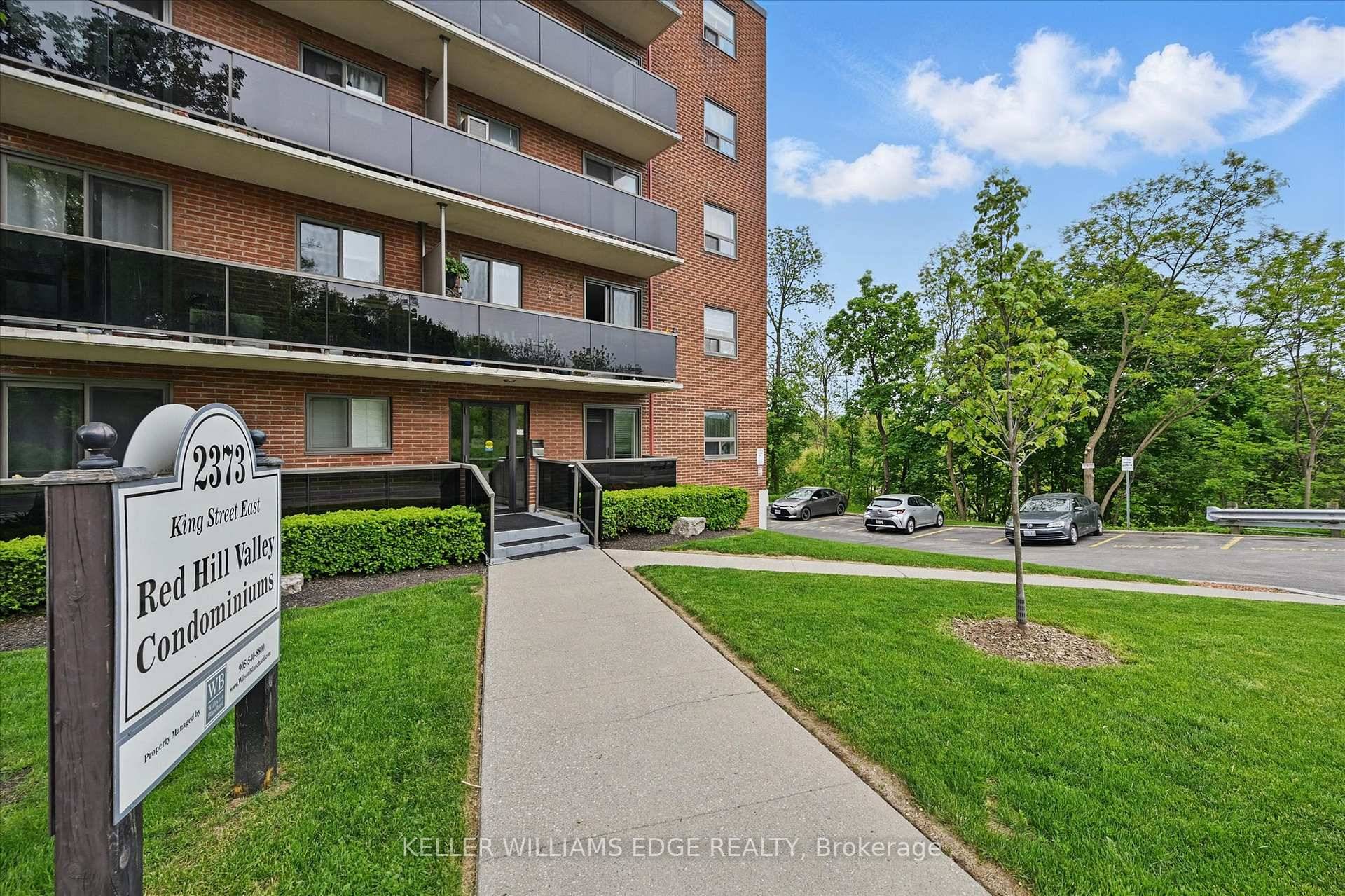 Welcome to this bright and stylish 1 bedroom, 1 bathroom condo offering 618 square feet of comfortable, well designed living space on the 4th floor of a quiet and well ...