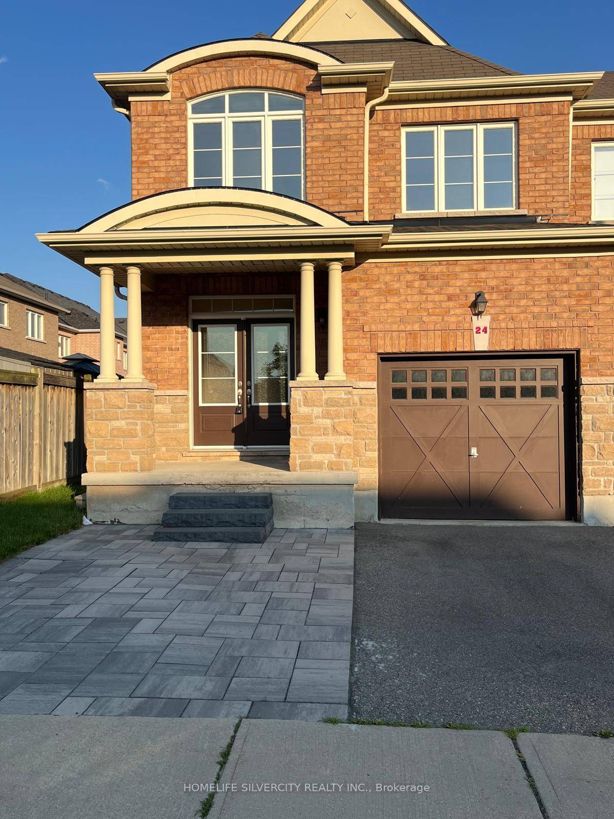 3 1 Bedroom just steps from Milton Hospital in Heart of Milton is available for Lease immediately from 01 July 2025.