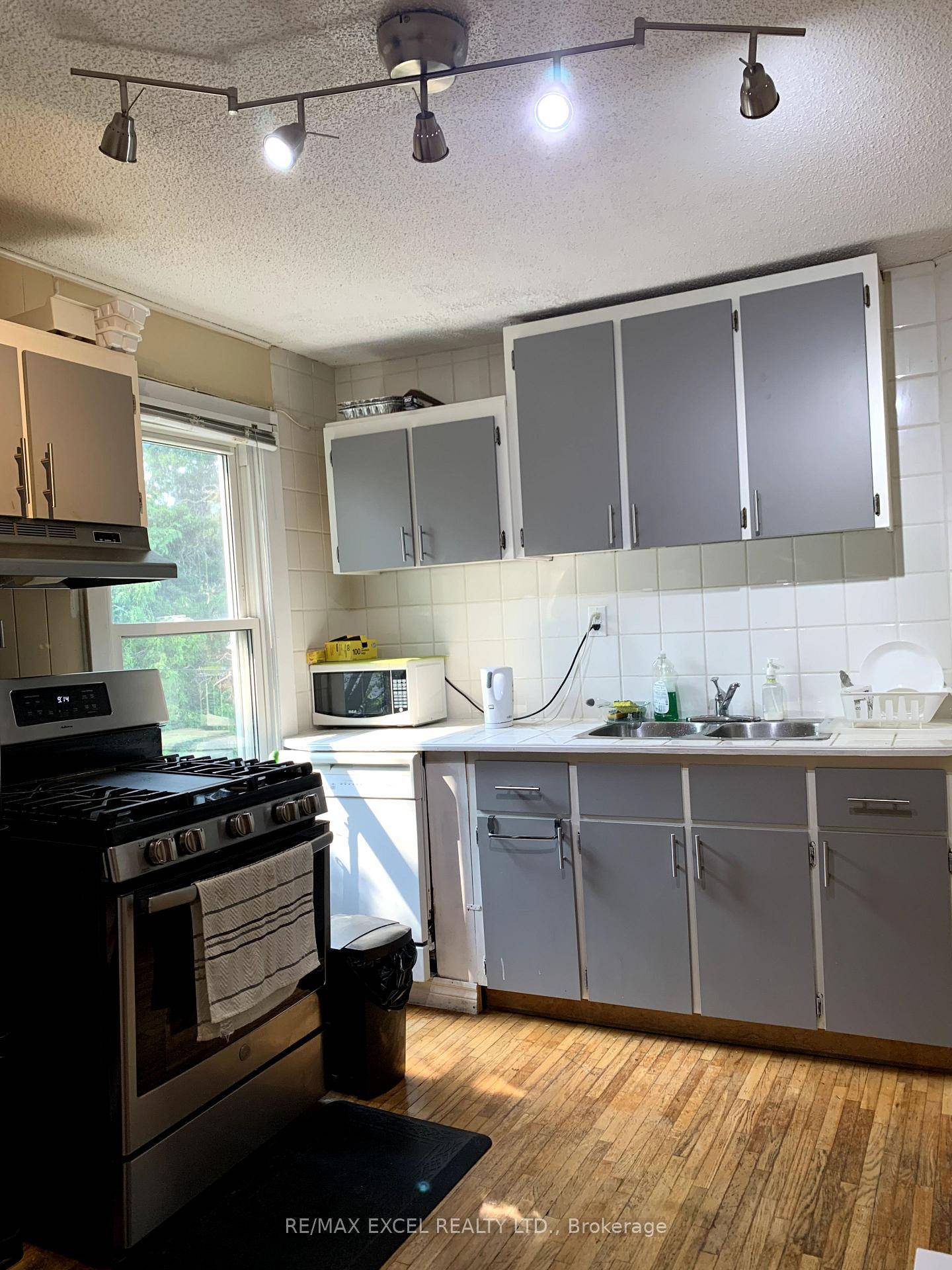 GORGEOUS ! WESTDALE PROPERTY WITH WARMTH, CHARM amp ; CHARACTER PLUS ALL THE ROOMS YOU NEED FOR YOUR GROWING FAMILY.