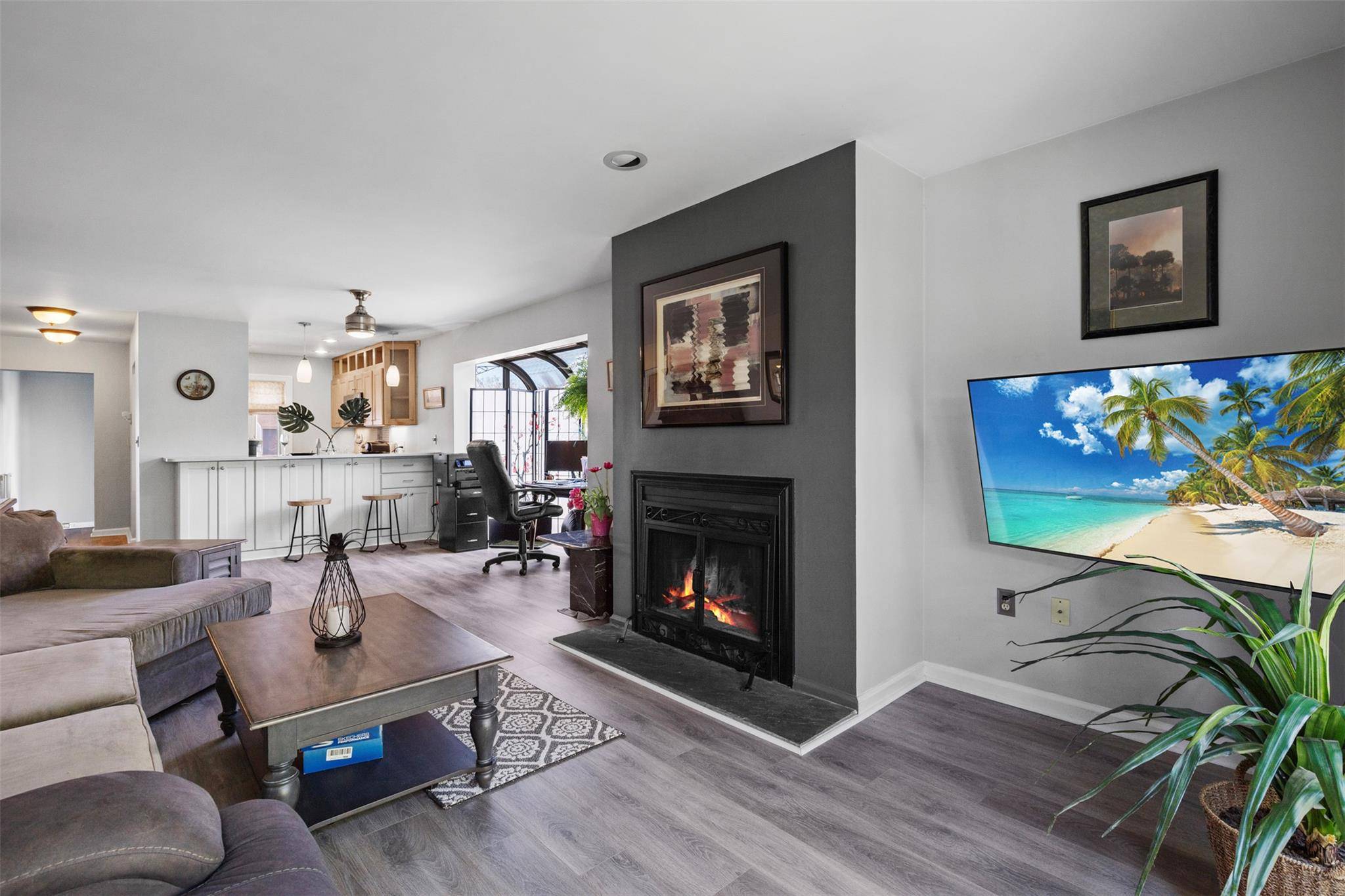 Welcome to your next home a stylish 2 bedroom condo where modern living meets comfort, and where your four legged family members are warmly welcomed !