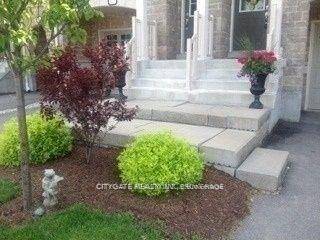 Welcome To This Bright And Spacious Executive 3 Bed, 3 Bath Unit In Family Friendly Lisgar.
