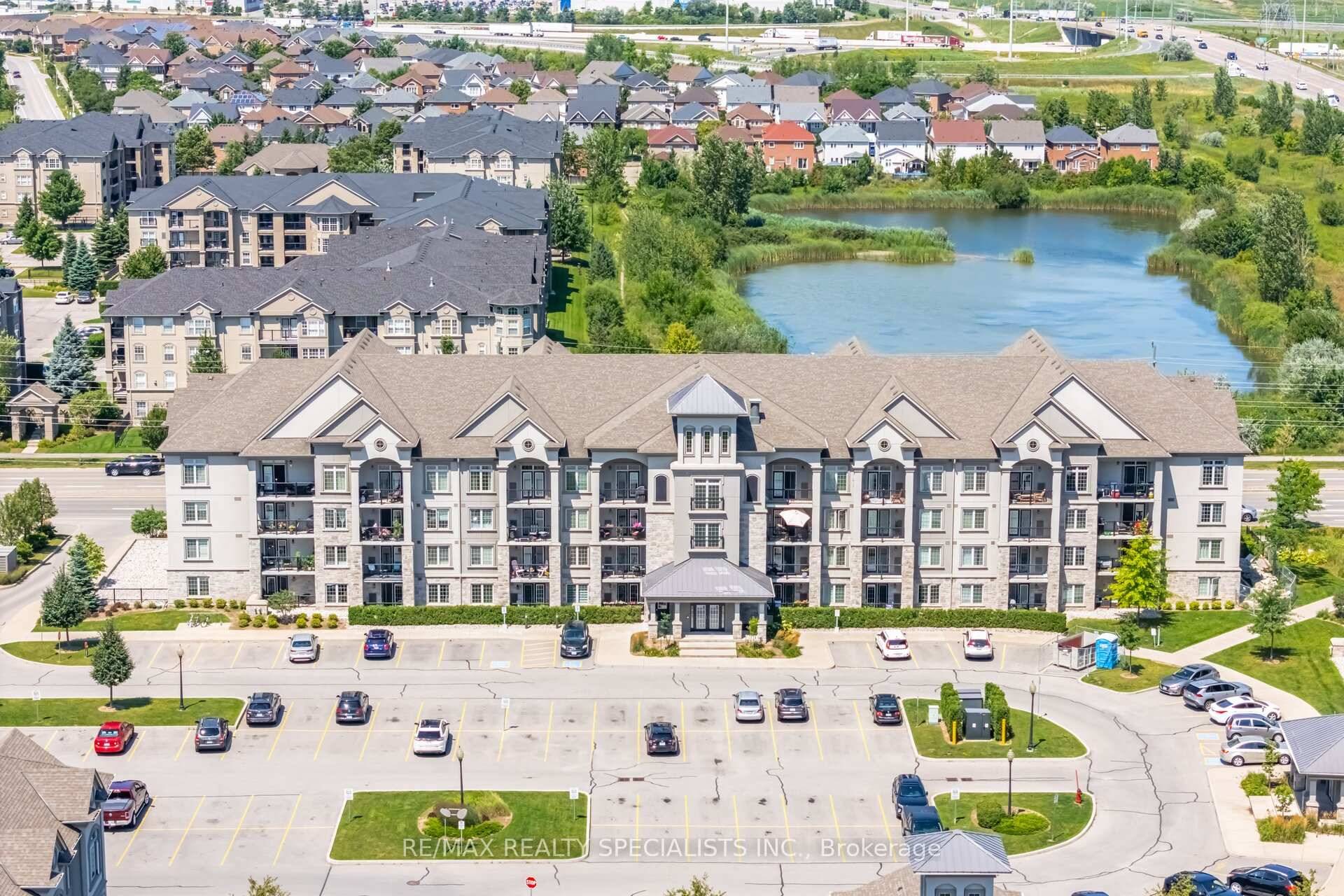 Top Floor Gem in a Prime Milton Location !