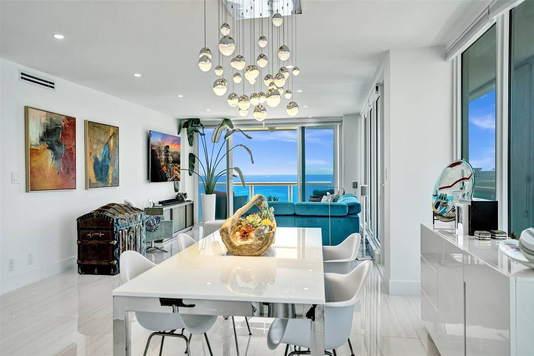 Motivated Seller ! Experience luxury resort style living at the prestigious Point of Americas.
