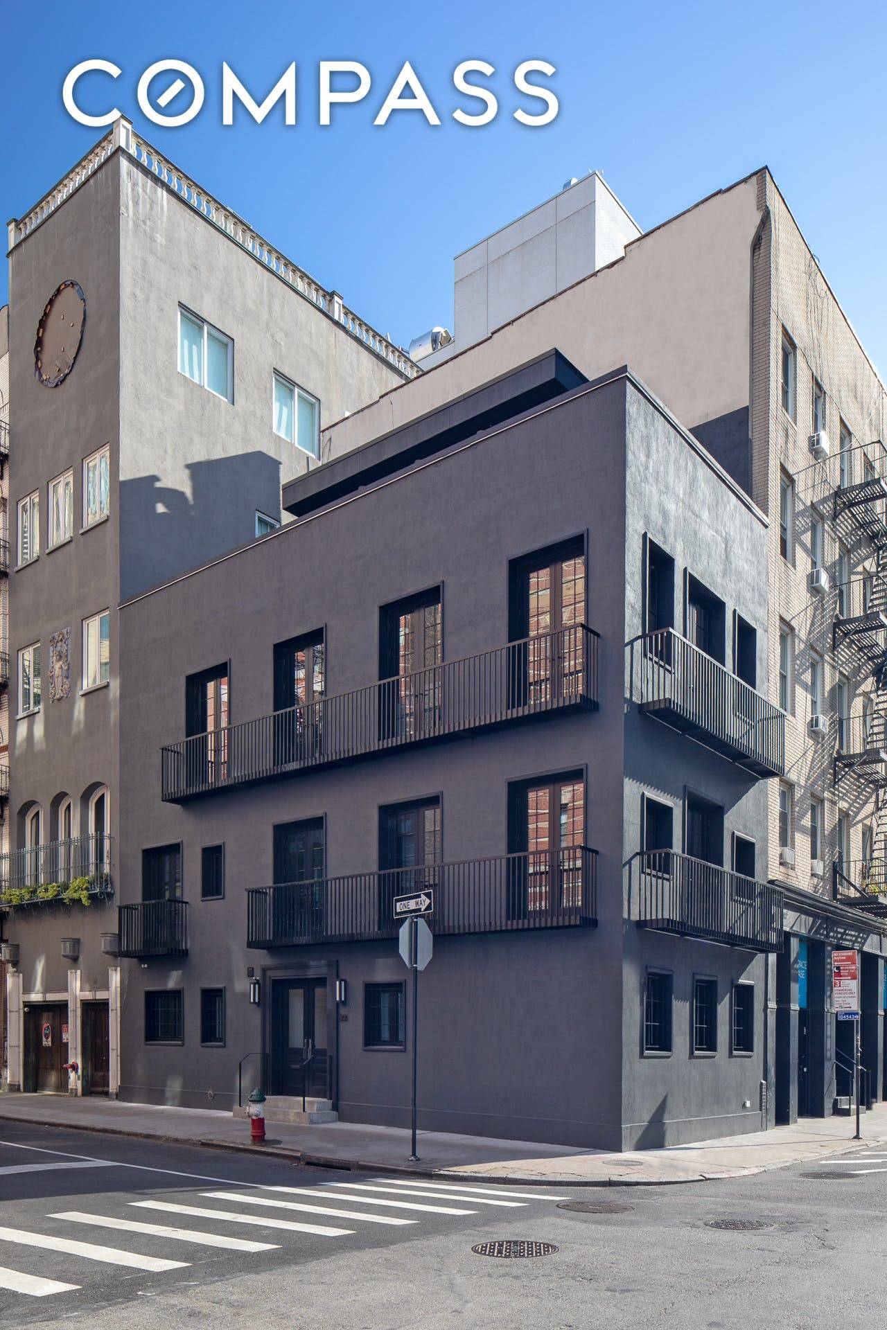 Situated on a quiet corner in the heart of Soho, this triple mint unique single family home has undergone a complete meticulous renovation.