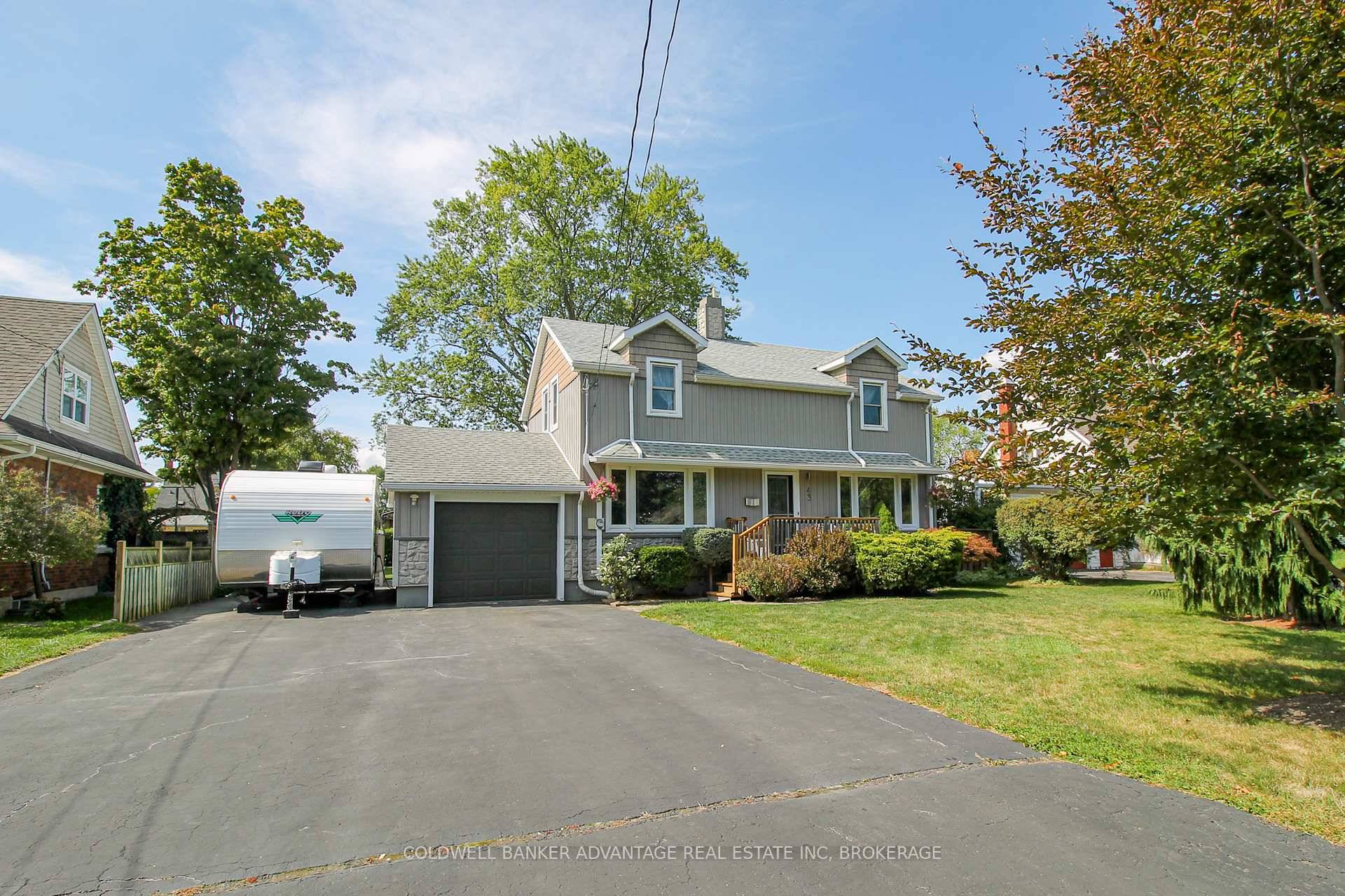 Nestled in a mature neighbourhood in the heart of Welland, this property not only has an unbeatable location close to parks and great schools, but also sits on a massive ...