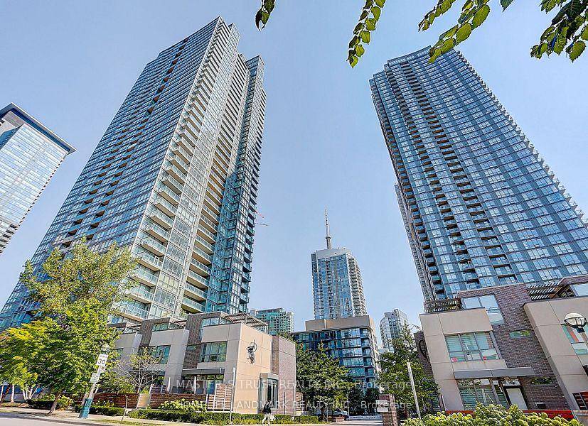 Fabulous Downtown City Place Condo !