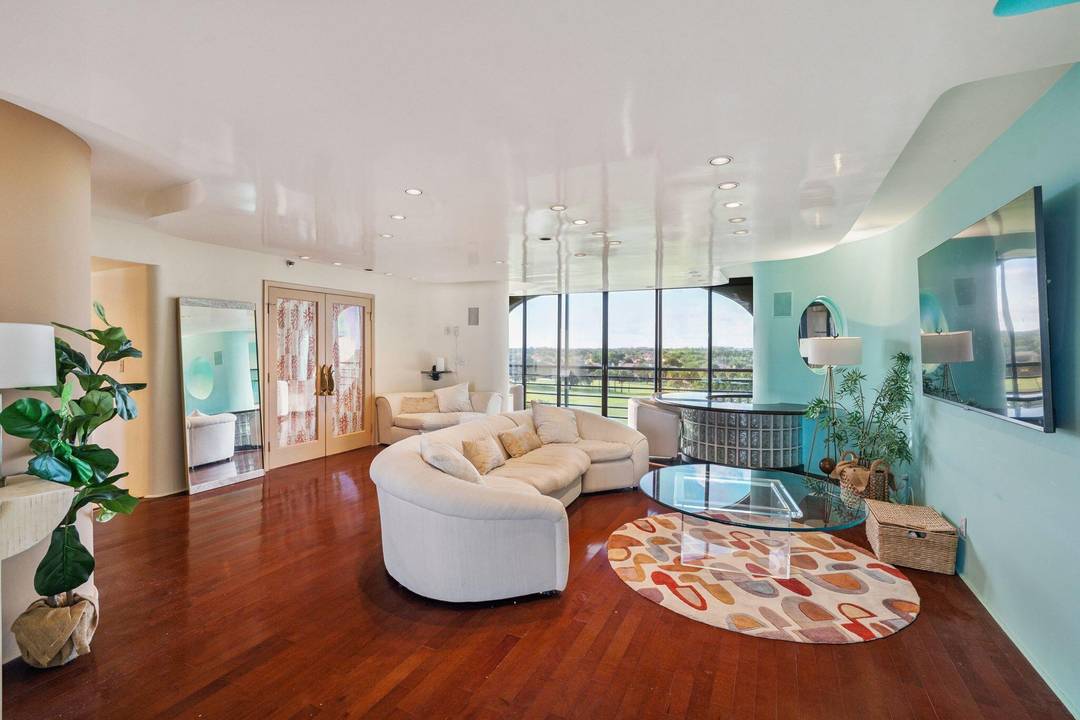 Penthouse perfection in the heart of Boca Raton.