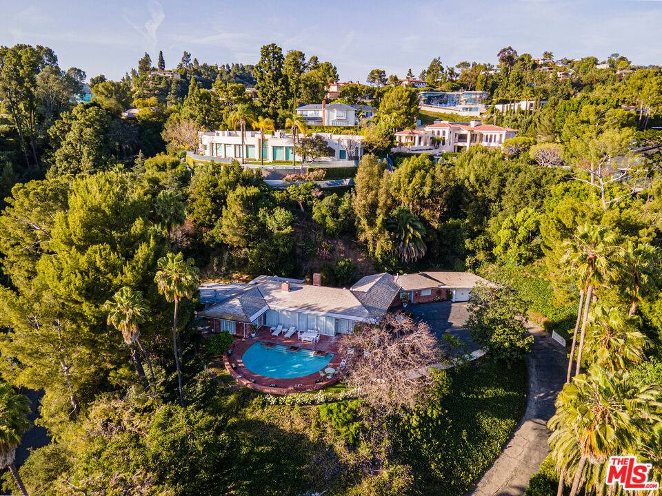 1114 Calle Vista Dr 4BR Beverly Hills Post Office | B.H.P.O. La