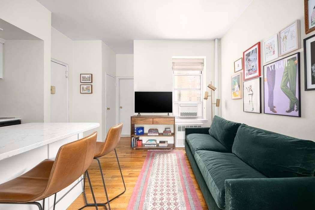 26 Gramercy Park South, Apt 6G Residence 6G at 26 Gramercy Park South comes with one of Manhattan s most coveted privileges a private key to Gramercy Park.