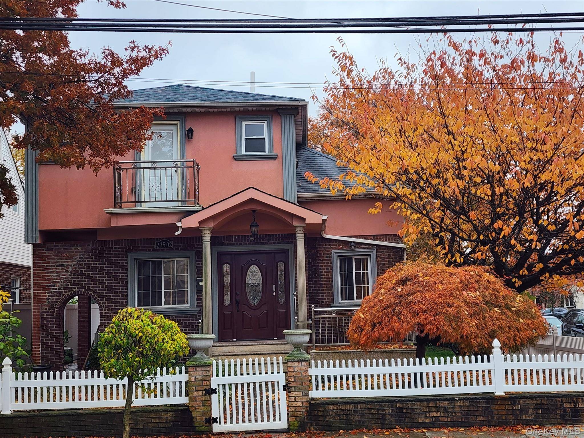 Very comfortable and clean colonial with 3 Bedrooms and 2.