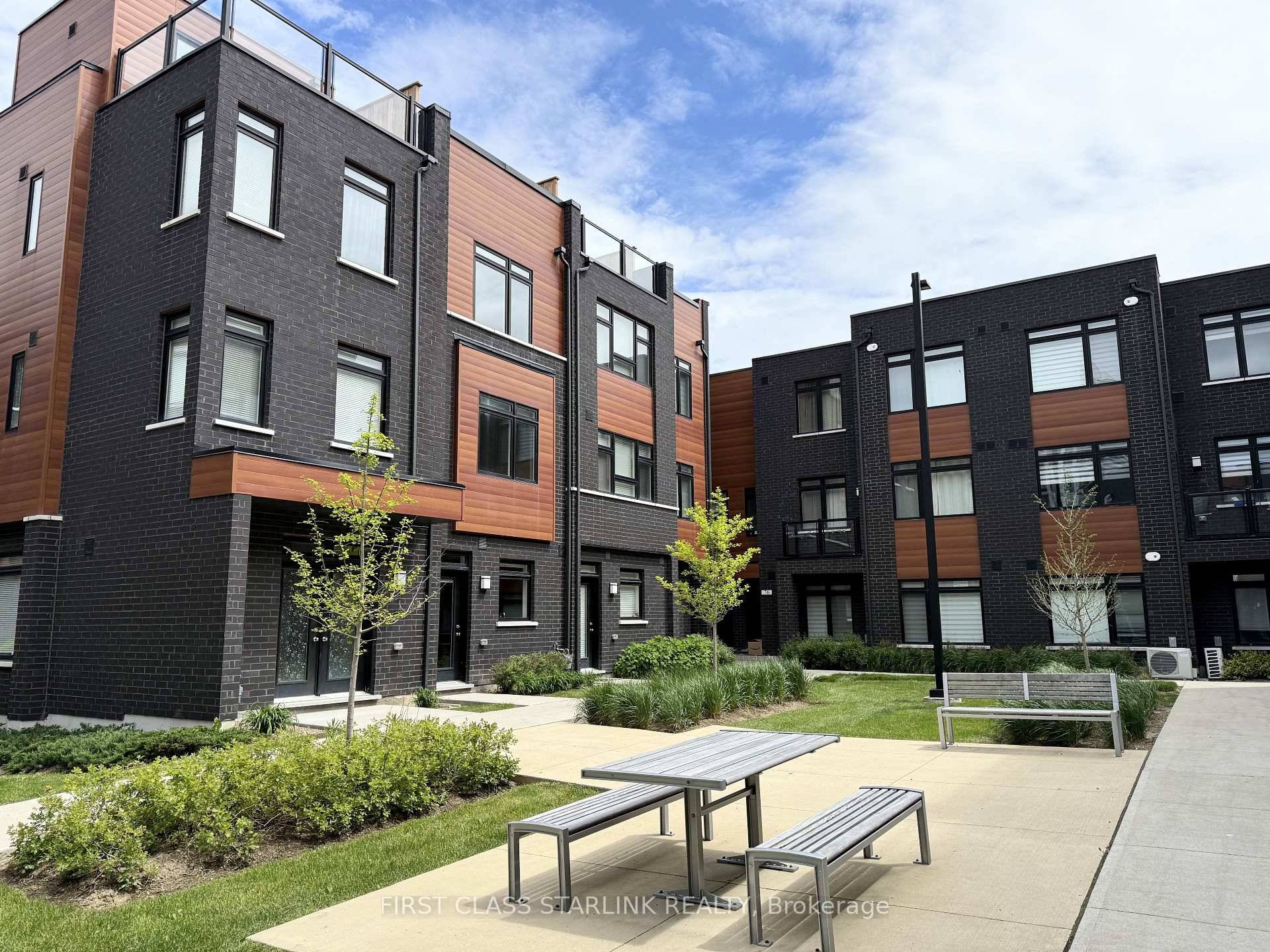 Luxurious and modern 3 bedroom, 3 washroom townhouse located in the heart of Richmond Hill, offering 1, 532 sqft of elegant living space in a highly sought after neighborhood.