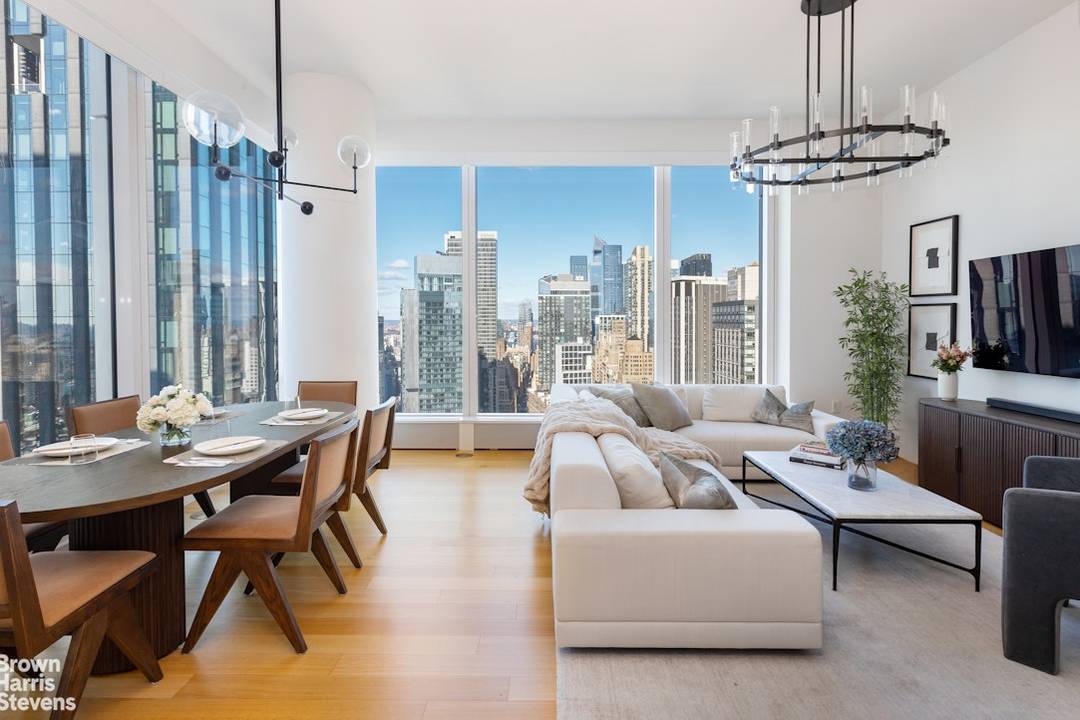 2 Bed, 2. 5 Baths with Show Stopping Views From the 35th floor, this 1, 402 square foot corner, split 2 bedroom, 2 1 2 bath residence has it all ...