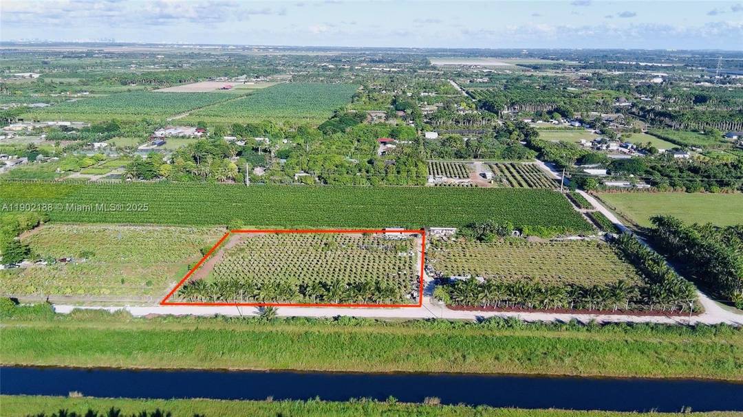 For Sale 2. 5 Acre Dragon Fruit Farm in the Heart of Redland, Florida Folio 30 5827 000 1090 Discover a rare opportunity to own a 2.