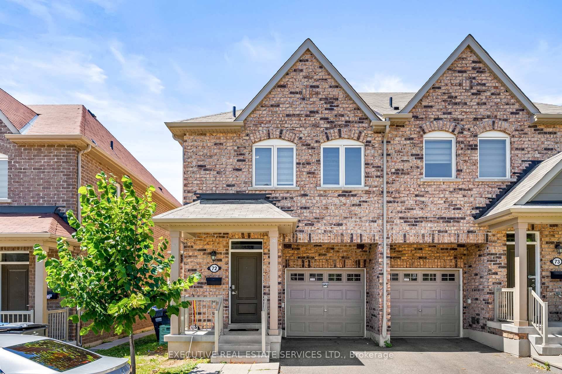 Welcome to this stunning end unit 3 bedroom, 4 bathroom condo townhouse, offering one of the best locations in the complex !