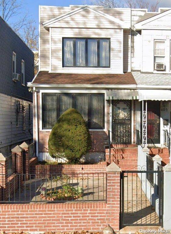 Nestled in the vibrant neighborhood of East Flatbush, Brooklyn, this charming single family home offers a blend of comfort and modern living.