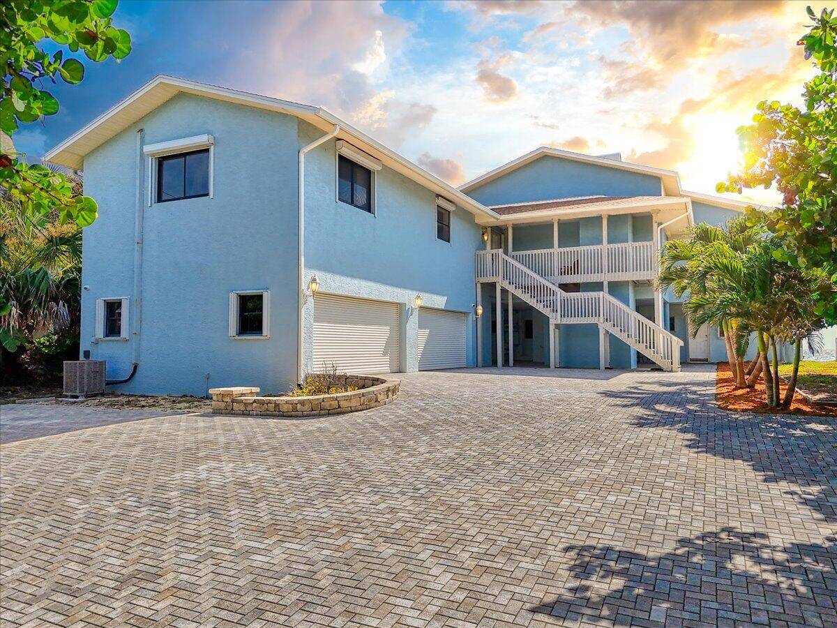 Welcome to your dream home in the prestigious Floridana Beach, FL !