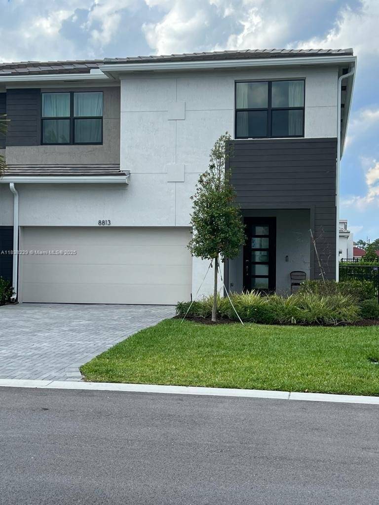 Discover modern luxury in this two story contemporary villa, offering 3 spacious bedrooms, 2.