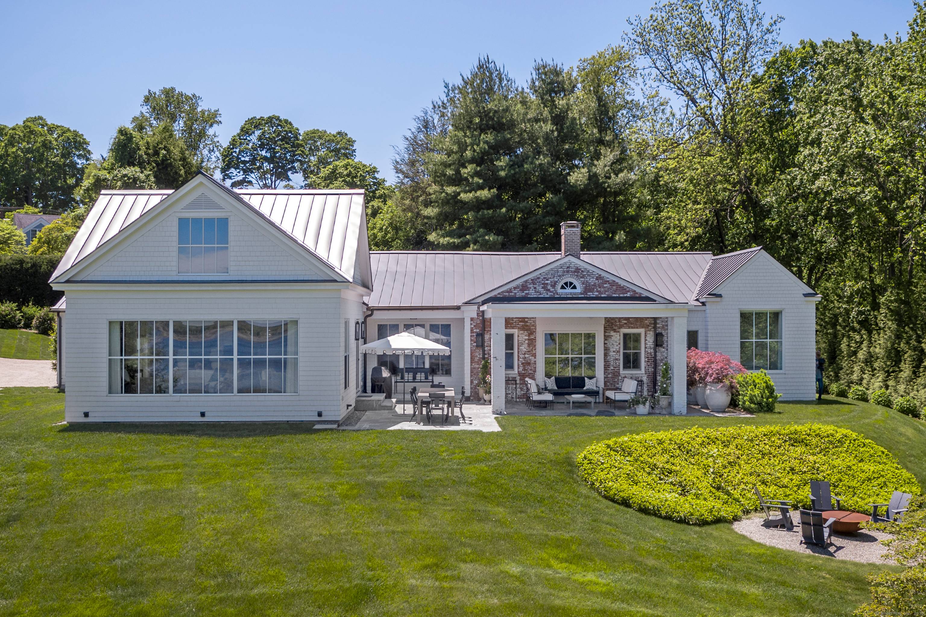 Fresh Update for a Classic Connecticut Home Discover a beautifully restored 1955 waterfront classic.