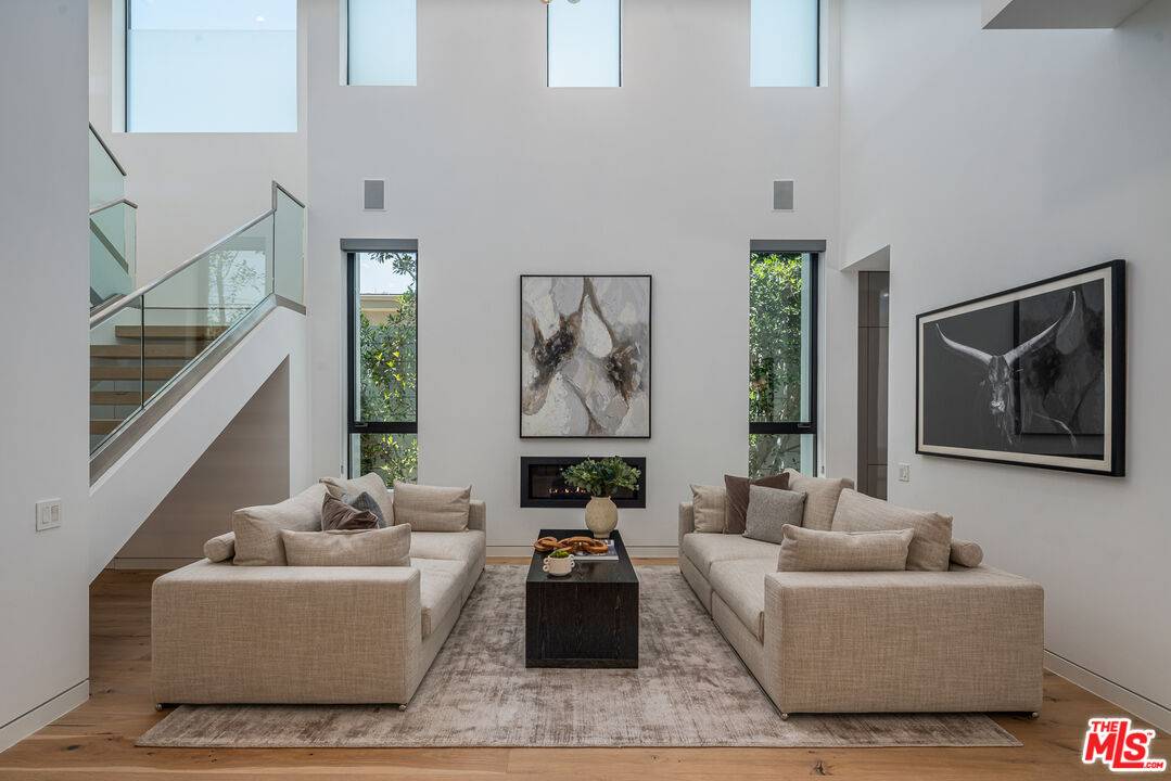 534  N La Jolla Ave 5.0 Beverly Grove LA
