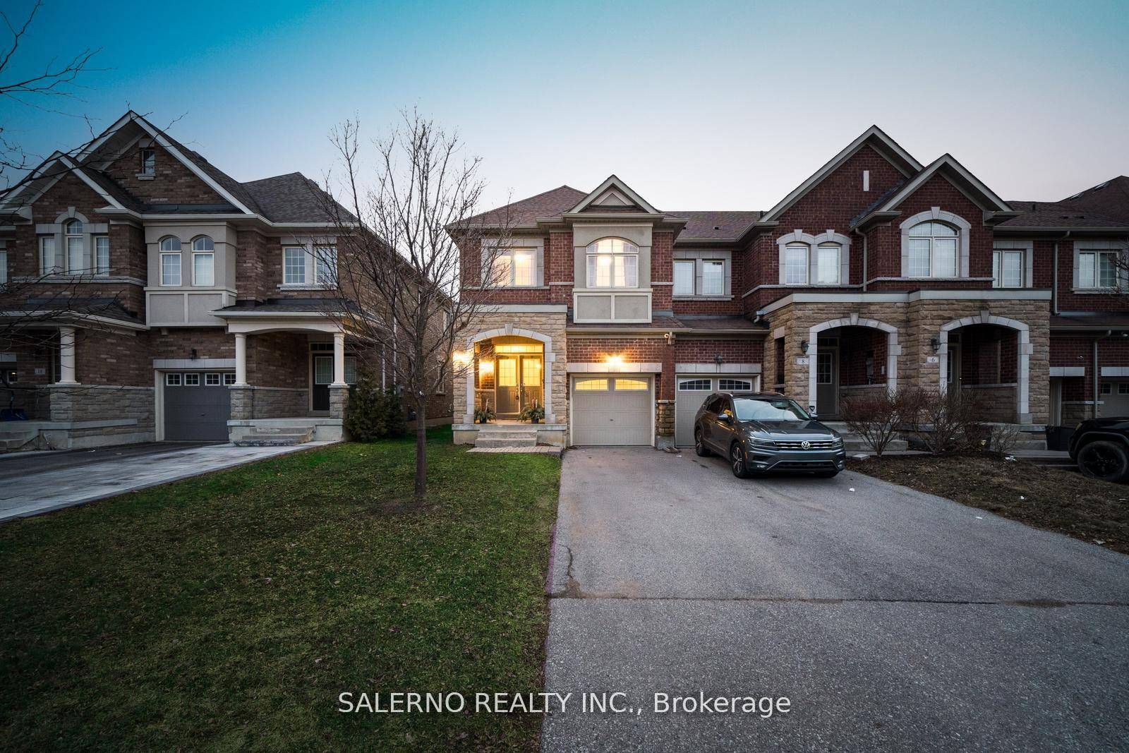 Welcome To 10 Isherwood Crescent !