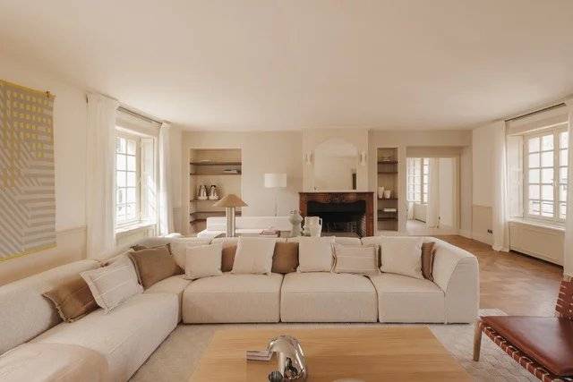 PARIS 5TH – HÔTEL DE NESMOND | EXCEPTIONAL APARTMENT WITH SEINE AND NOTRE-DAME VIEWS