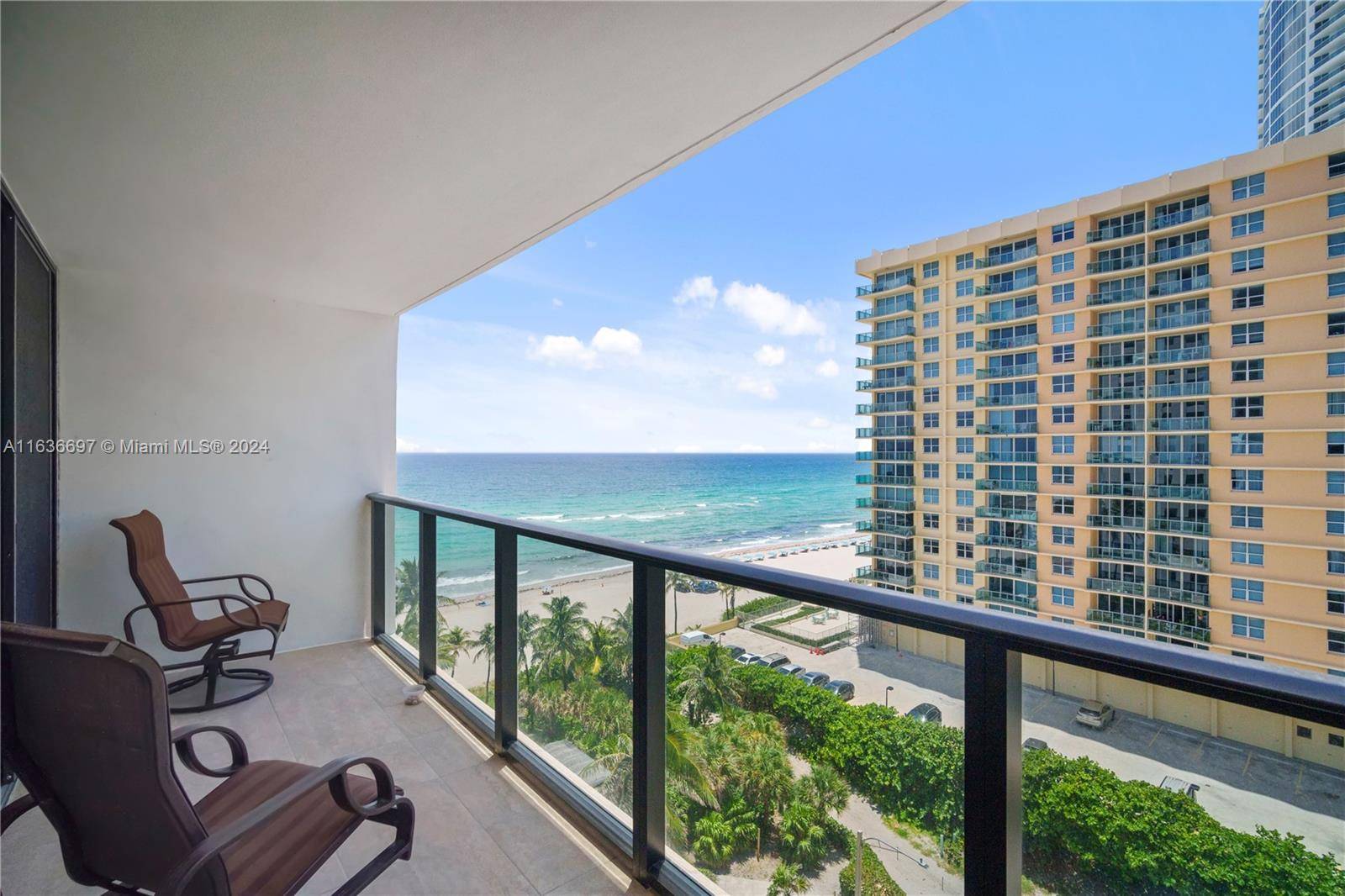 Impeccable condo with Ocean Front view.