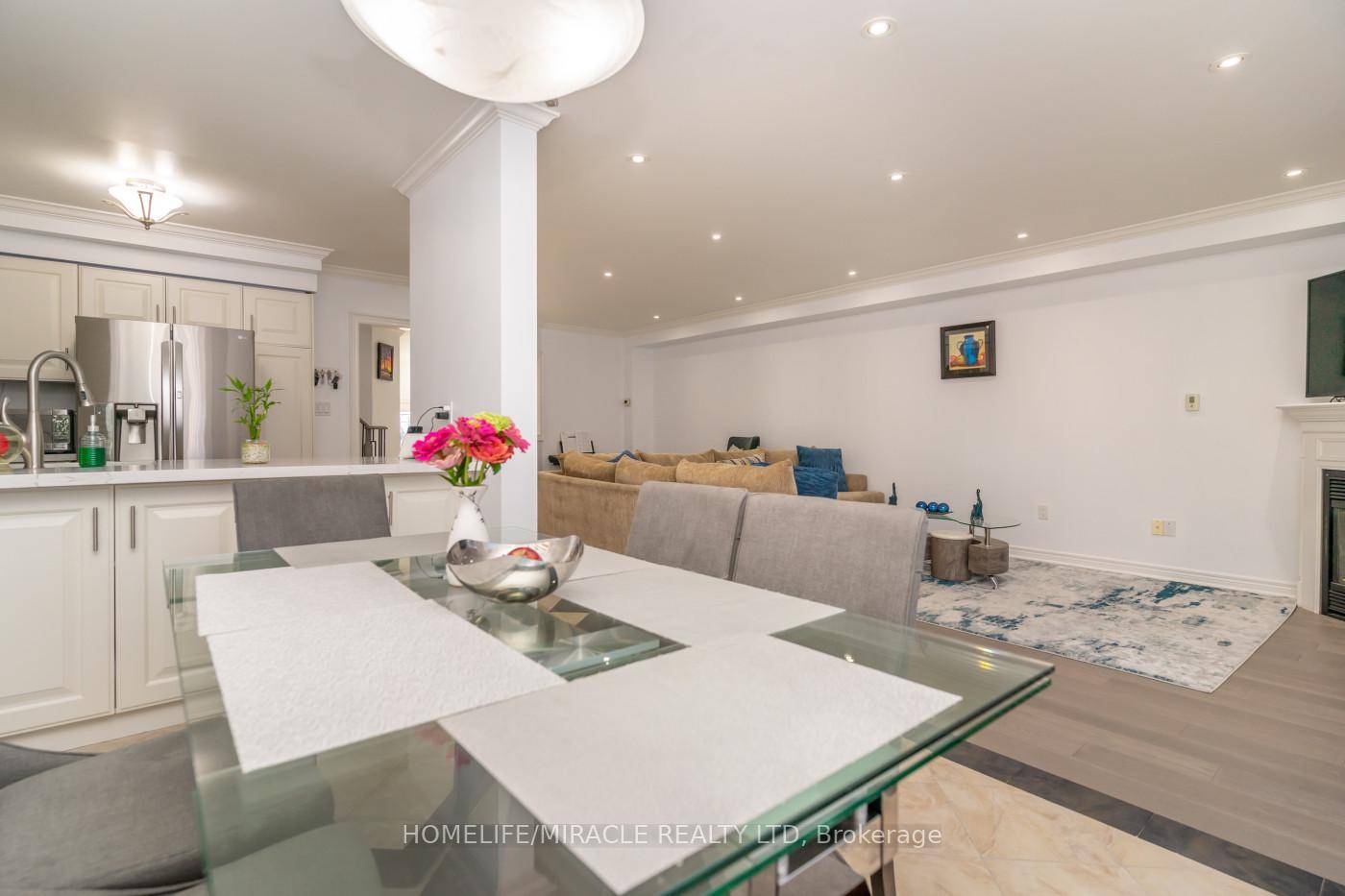 Absolutely Stunning Home in the Prime Sonoma Heights !