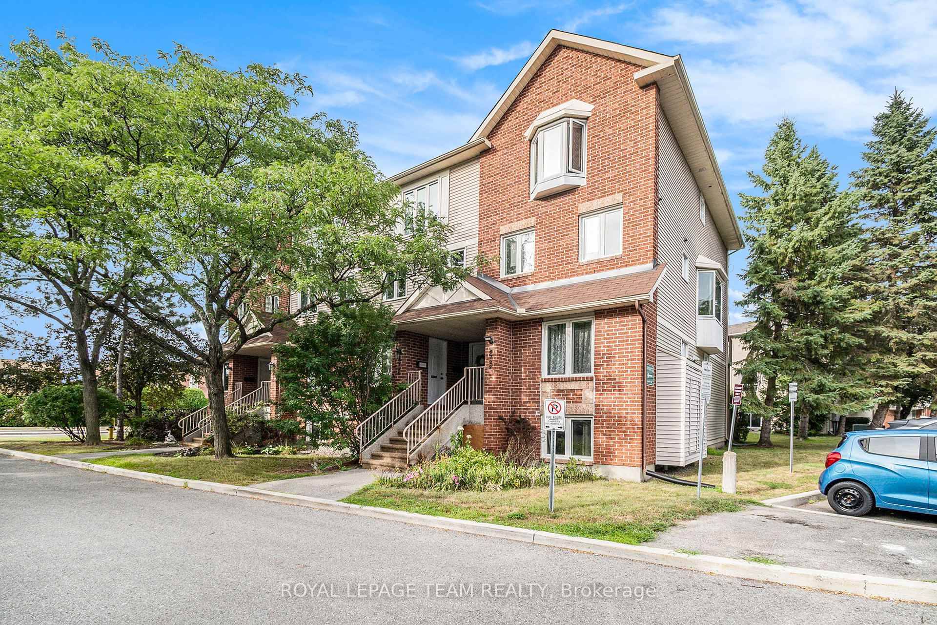 Welcome to this charming 2 bedroom, 2 storey upper terrace condo ; the perfect home for first time buyers or those looking to downsize without compromising on comfort in one ...