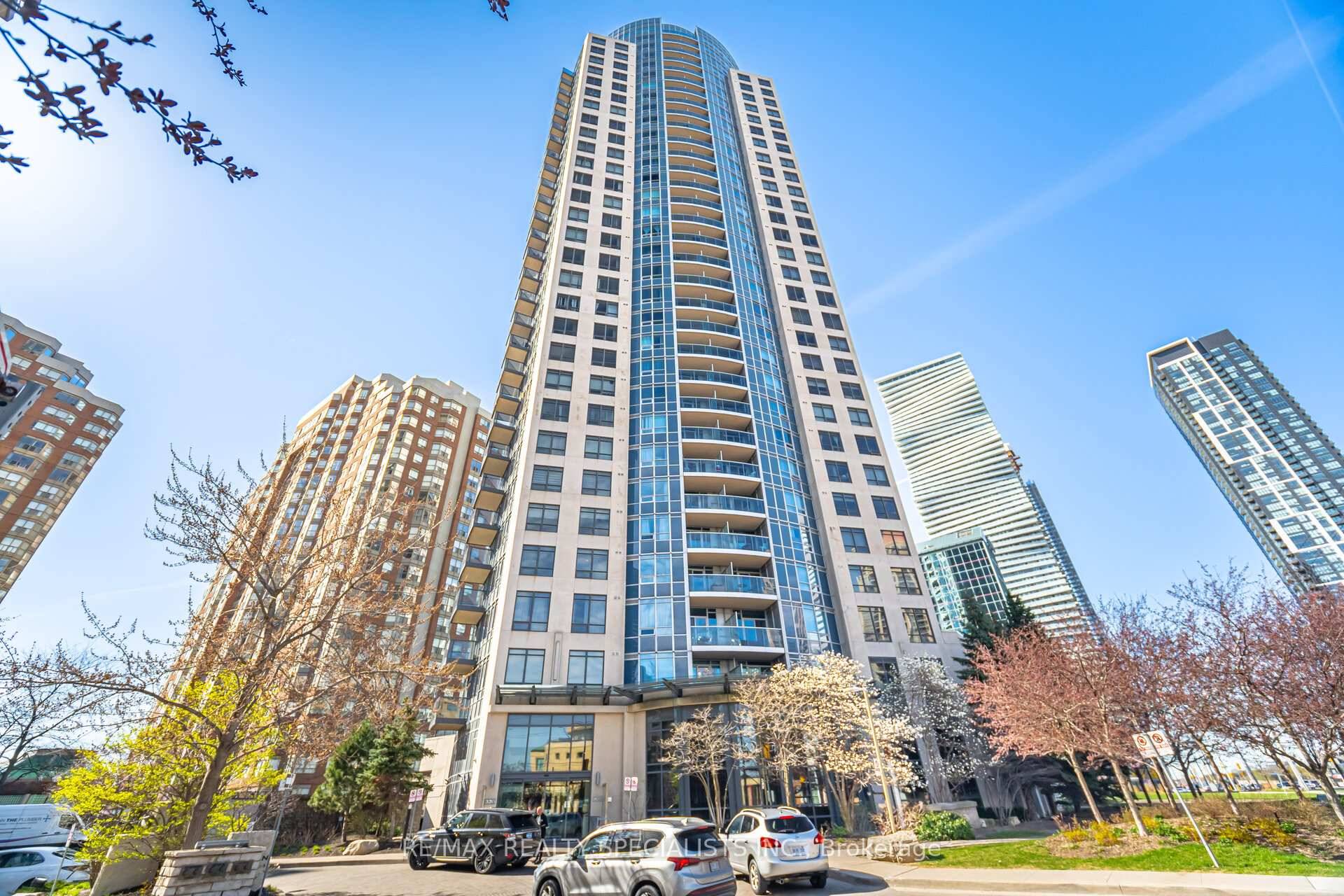 Welcome to the beautiful Ultra Ovation building in the heart of Mississauga.