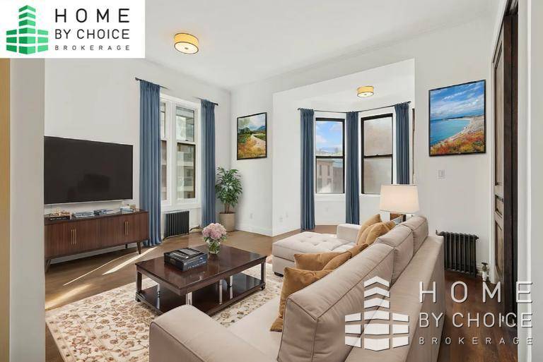 Welcome to The Village Landmark at 10 Fifth Avenue, perfectly located on the corner of charming Eighth Street in the heart of Greenwich Village.