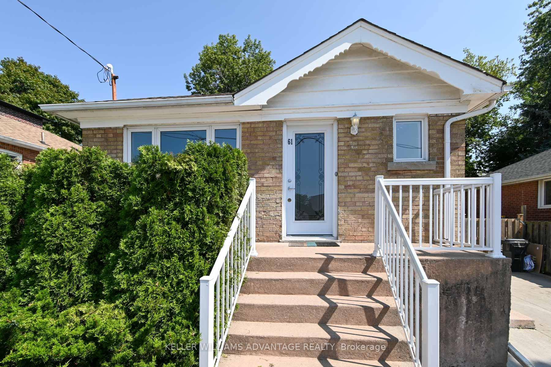Renovated Brick Bungalow in Peaceful Clairlea Birchmount.