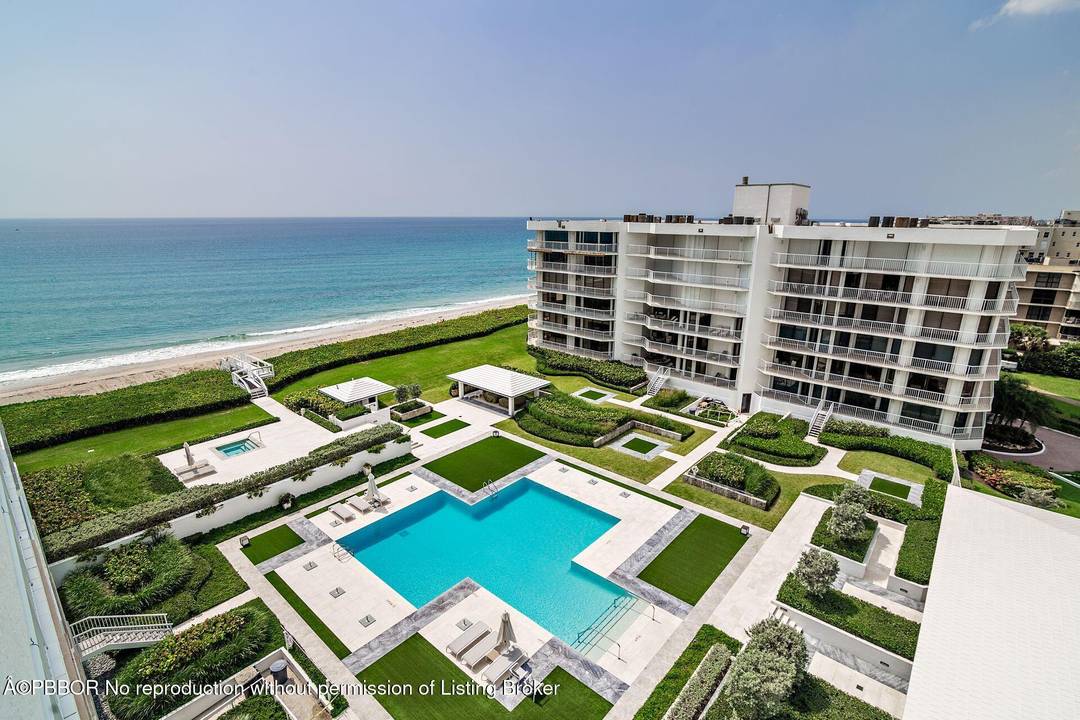 A rare offering in one of the premier Palm Beach beachfront condominiums.