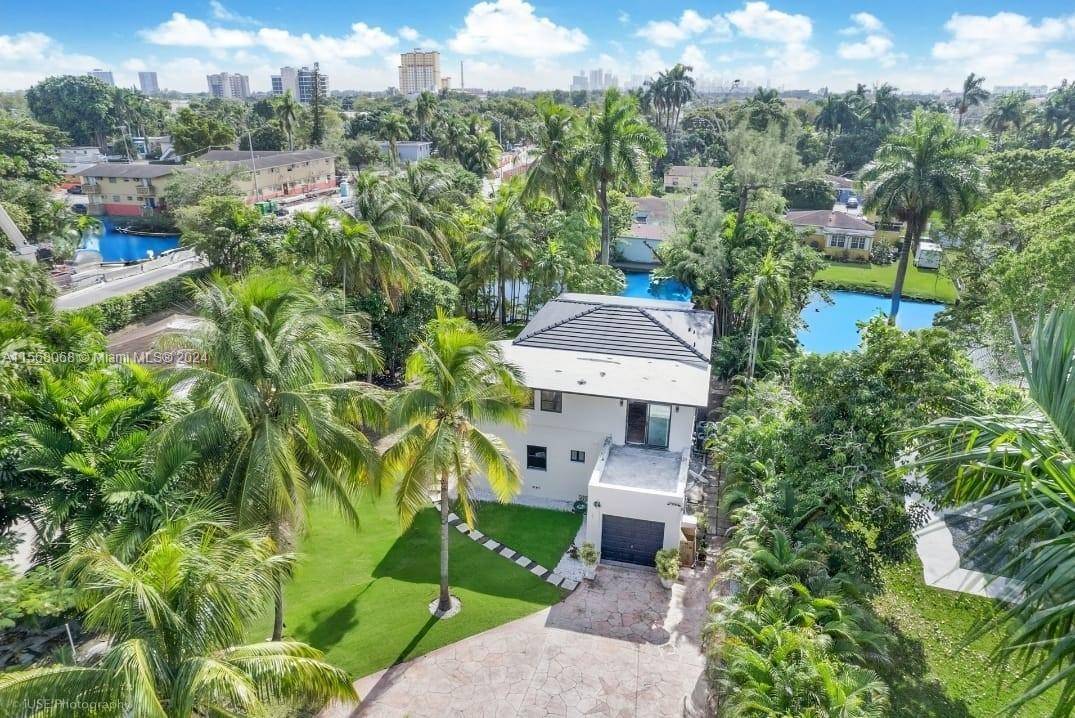 Discover Miami's El Portal Waterfront Estate, just a quick 10 minute drive from Downtown.