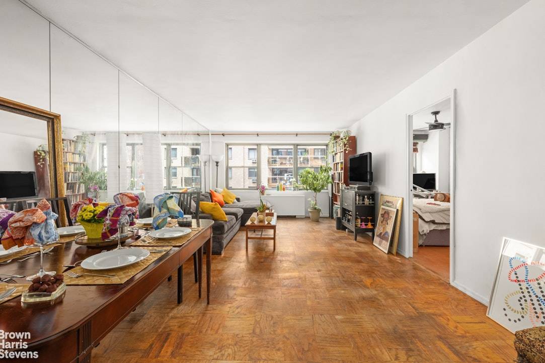 Discover your new home in the heart of NYC at The Parker Gramercy, a meticulously managed co op just off 5th Ave.