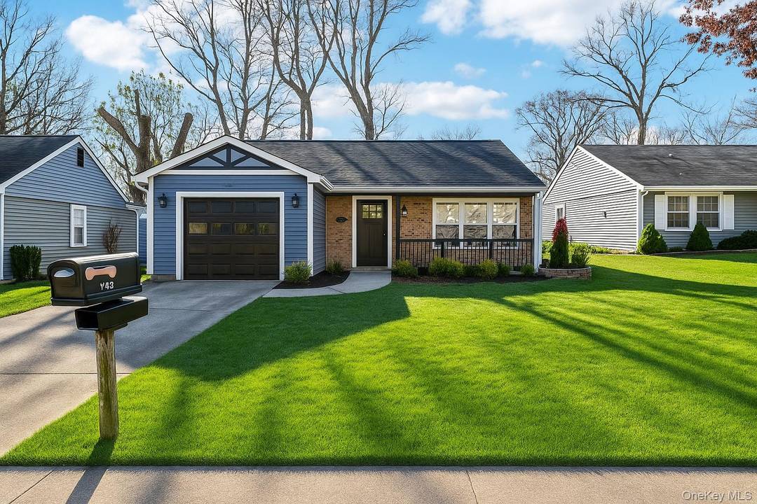 Beautifully Renovated Ranch in the Desirable Leisure Knoll Community !