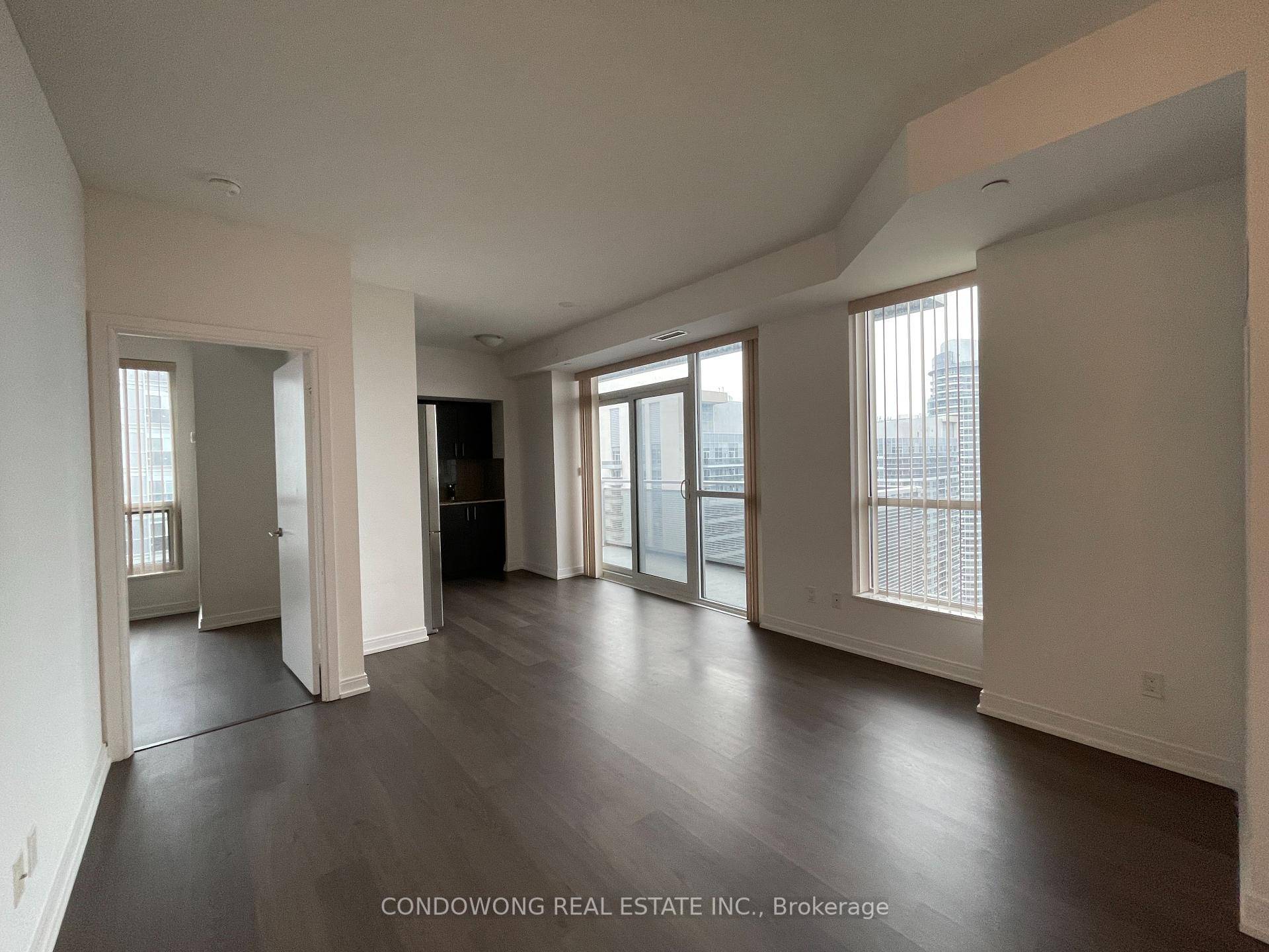 Luxury Modern 2 Bedrooms Condo In The Centre Of Scarborough.