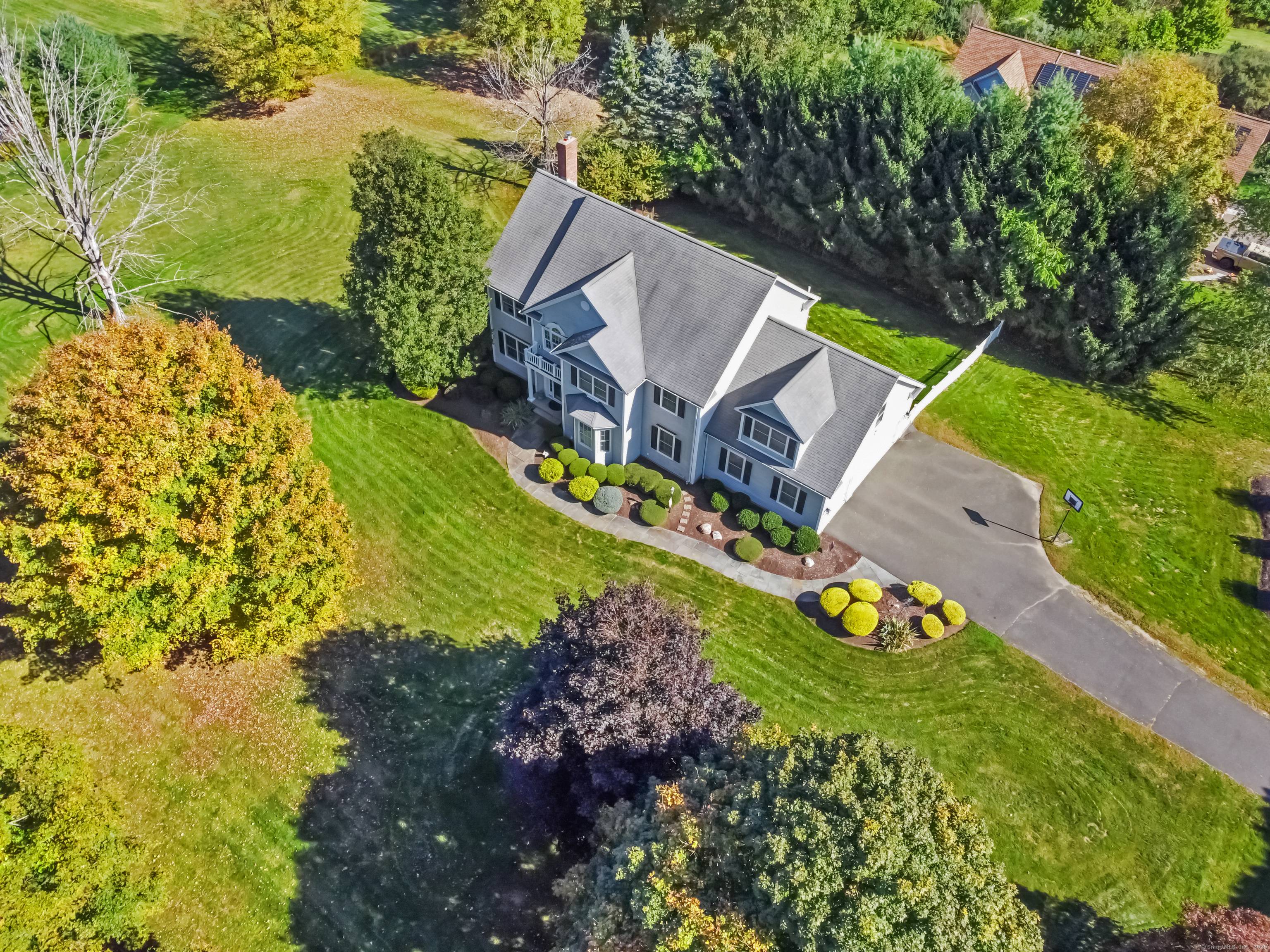 Welcome to 1 Lisa Court conveniently situated in southern New Milford.
